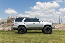 Load image into Gallery viewer, Daystar  1.5in Rear Leveling Kit | KT09107BK | 1996 - 2002 Toyota 4Runner 2WD/4WD