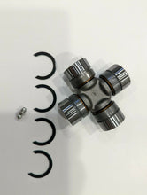 Cargar imagen en el visor de la galería, Matsuba Driveshaft Universal Joint | 1510 Series | UJ-230N | Toyota Hilux Pickup / Surf / 4Runner