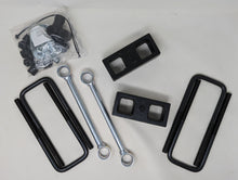 Load image into Gallery viewer, Zone Offroad 2" Rear Lift Block &amp; U-Bolt Kit | ZONN2209 | 2016 - 2024 Nissan Titan XD