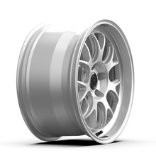 Cargar imagen en el visor de la galería, fifteen52 Apex RSR 18x9.5 5x120 22mm ET 72.56mm Center Bore Radiant Silver