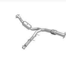Cargar imagen en el visor de la galería, Magnaflow 18-21 Ford Expedition Right Underbody 3.5L Direct Fit Catalytic Converter
