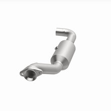 Cargar imagen en el visor de la galería, Magnaflow 18-21 Ford Expedition Left Underbody 3.5L Direct Fit Catalytic Converter