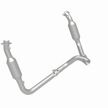 Cargar imagen en el visor de la galería, Magnaflow 2006 Dodge Ram 1500 5.7L Direct Fit Catalytic Converter