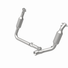 Cargar imagen en el visor de la galería, Magnaflow 2006 Dodge Ram 1500 5.7L Direct Fit Catalytic Converter