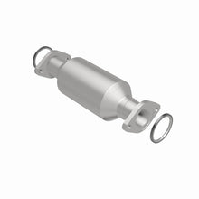 Cargar imagen en el visor de la galería, Magnaflow 95-99 Toyota Tacoma / 1997 Geo Prizm Direct-fit Catalytic Converter