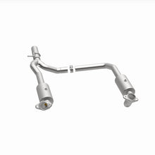 Cargar imagen en el visor de la galería, Magnaflow 09-13 Ford E-350 Super Duty V10 6.8 OEM Underbody Direct Fit Catalytic Converter