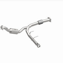 Cargar imagen en el visor de la galería, Magnaflow 18-21 Ford Expedition Right Underbody 3.5L Direct Fit Catalytic Converter