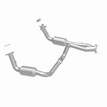 Cargar imagen en el visor de la galería, Magnaflow 04-06 Chevrolet Silverado 1500 5.3L Direct Fit Catalytic Converter