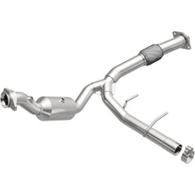 Cargar imagen en el visor de la galería, Magnaflow 18-21 Ford Expedition Right Underbody 3.5L Direct Fit Catalytic Converter