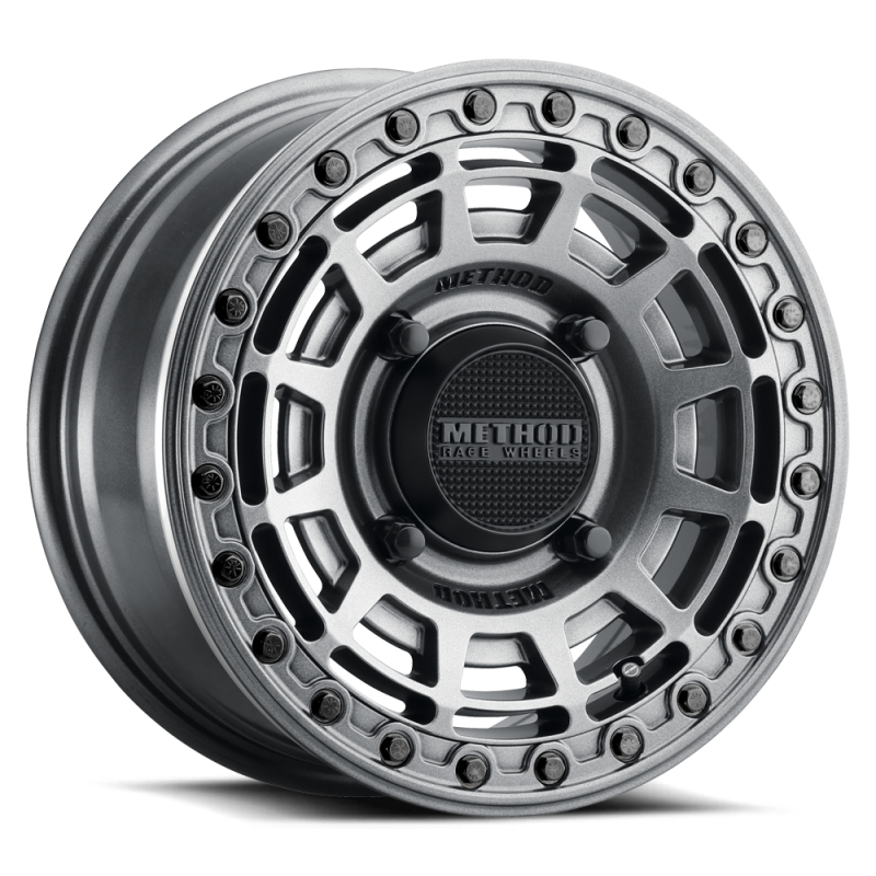 Method MR415 Beadlock 15x7 / 5+2/38 mm Offset / 4x136 / 106 mm Rueda de grafito CB - Anillo de grafito brillante