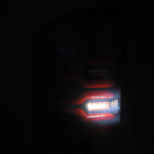 Cargar imagen en el visor de la galería, User 5