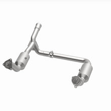 Cargar imagen en el visor de la galería, Magnaflow 19-20 GMC Sierra 1500 Single Underbody 4.3L/5.3L Direct Fit Catalytic Converter
