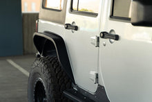 Cargar imagen en el visor de la galería, DV8 Offroad 07-18 Jeep Wrangler JK Slim Fender Flares