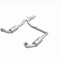 Cargar imagen en el visor de la galería, Magnaflow 09-13 Ford E-350 Super Duty V10 6.8 OEM Underbody Direct Fit Catalytic Converter