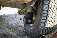Cargar imagen en el visor de la galería, DV8 Offroad 10-23 Toyota 4Runner Rear Shock Skid Plates