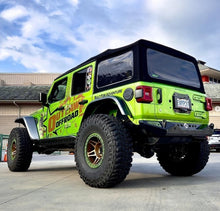 Cargar imagen en el visor de la galería, cwljl22001_crawl-tek-bumper-mo.jpg