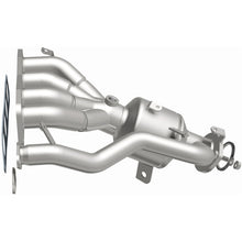 Cargar imagen en el visor de la galería, Magnaflow 18-19 Toyota Camry 2.5L Direct-Fit Catalytic Converter