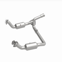 Cargar imagen en el visor de la galería, Magnaflow 19-20 GMC Sierra 1500 Single Underbody 4.3L/5.3L Direct Fit Catalytic Converter