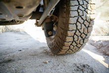 Cargar imagen en el visor de la galería, DV8 Offroad 10-23 Toyota 4Runner Rear Shock Skid Plates
