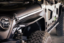 Cargar imagen en el visor de la galería, Bengalas delgadas campo a través de la defensa del jeep Wrangler JL 18-23 de DV8