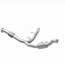 Cargar imagen en el visor de la galería, Magnaflow 18-21 Ford Expedition Right Underbody 3.5L Direct Fit Catalytic Converter