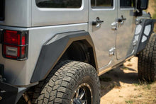 Cargar imagen en el visor de la galería, DV8 Offroad 07-18 Jeep Wrangler JK Armor Fender Flares