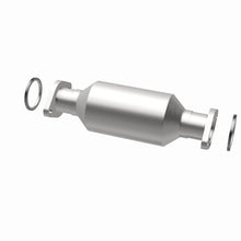 Cargar imagen en el visor de la galería, Magnaflow 95-99 Toyota Tacoma / 1997 Geo Prizm Direct-fit Catalytic Converter
