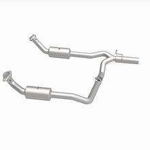 Cargar imagen en el visor de la galería, Magnaflow 09-13 Ford E-350 Super Duty V10 6.8 OEM Underbody Direct Fit Catalytic Converter