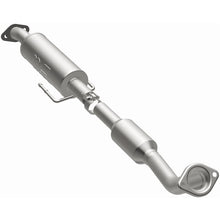 Cargar imagen en el visor de la galería, Magnaflow 2019 Toyota Corolla 2.0L Direct Fit Catalytic Converter