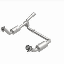 Cargar imagen en el visor de la galería, Magnaflow 19-20 GMC Sierra 1500 Single Underbody 4.3L/5.3L Direct Fit Catalytic Converter