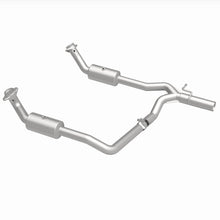 Cargar imagen en el visor de la galería, Magnaflow 09-13 Ford E-350 Super Duty V10 6.8 OEM Underbody Direct Fit Catalytic Converter