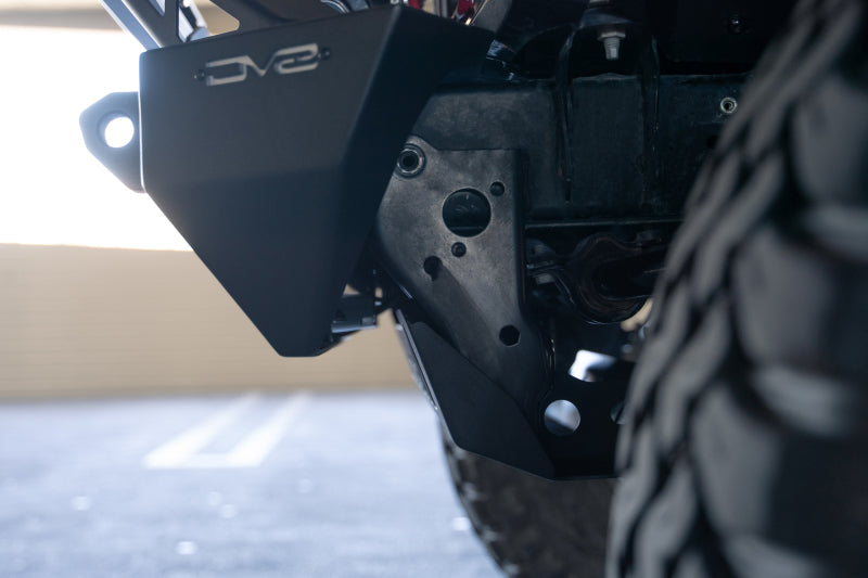 DV8 Offroad 18-23 Jeep Wrangler JL/JT Parachoques delantero Barra estabilizadora Desconexión Placa de deslizamiento del motor