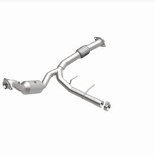 Cargar imagen en el visor de la galería, Magnaflow 18-21 Ford Expedition Right Underbody 3.5L Direct Fit Catalytic Converter