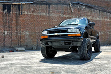 Cargar imagen en el visor de la galería, gm-lift-kit_243n2-installed-2.jpg
