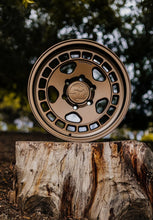 Cargar imagen en el visor de la galería, quince52 Turbomac HD Classic 17x8.5 6x139.7 0mm ET 106.2mm Rueda de bronce con orificio central