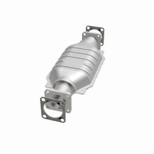 Cargar imagen en el visor de la galería, MagnaFlow Conv DF Chevrolet-Isuzu 82 8