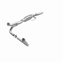 Cargar imagen en el visor de la galería, MagnaFlow Conv DF 00-01 Dodge Ram 3500 Van
