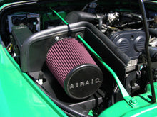 Cargar imagen en el visor de la galería, Airaid 03-06 Jeep Wrangler 2.4L CAD Sistema de admisión con tubo (aceitado/medio rojo)