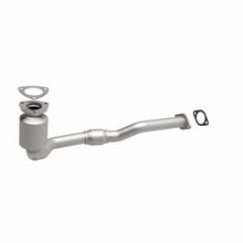 Cargar imagen en el visor de la galería, MagnaFlow Conv DF 02-03 Saturn Vue 3.0L Front