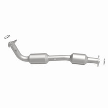Cargar imagen en el visor de la galería, Magnaflow 07-18 Toyota Tundra 5.7L CARB Compliant Direct-Fit Catalytic Converter