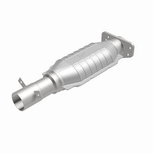 Cargar imagen en el visor de la galería, MagnaFlow California Grade Catalytic Converter Direct Fit 91-92 Oldsmobile Bravada V6 4.3L