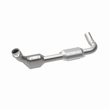 Cargar imagen en el visor de la galería, MagnaFlow Conv DF 00-04 Ford E150 4.6L Driver Side