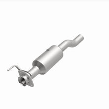 Cargar imagen en el visor de la galería, MagnaFlow 20-22 Ford F-350 Super Duty V8 7.3L Rear Underbody Direct Fit Catalytic Converter