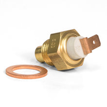 Cargar imagen en el visor de la galería, Transmisor de temperatura del aceite del motor Banks Power - Rosca de 14 mm x 1,25