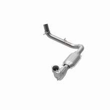 Cargar imagen en el visor de la galería, MagnaFlow Conv DF 97-98 Ford Trucks 5.4L