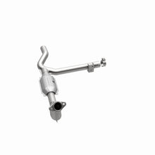 Cargar imagen en el visor de la galería, MagnaFlow Conv DF 99-00 Ford F-150 4.2L 50S