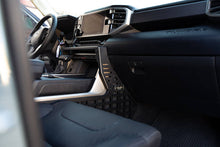 Cargar imagen en el visor de la galería, DV8 Offroad 22-23 Toyota Tundra Consola central Paneles Molle/Montaje de dispositivo