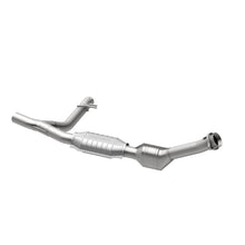 Cargar imagen en el visor de la galería, MagnaFlow Conv DF 99-00 Ford Trucks 5.4L