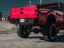 Cargar imagen en el visor de la galería, Parachoques trasero Road Armor 11-16 Ford F-250 SPARTAN - Tex Blk