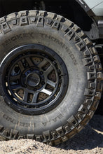 Cargar imagen en el visor de la galería, Neumático Mickey Thompson Baja Legend MTZ - LT295/65R20 129/126Q 90000057366